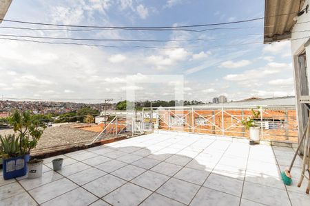 Casa à venda com 255m², 3 quartos e 2 vagas Casa à venda com 255m², 3 quartos e 2 vagasVaranda Casa 2