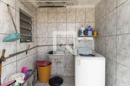 Casa à venda com 255m², 3 quartos e 2 vagas Casa à venda com 255m², 3 quartos e 2 vagasÁrea de Serviço