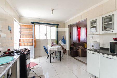 Casa à venda com 255m², 3 quartos e 2 vagas Casa à venda com 255m², 3 quartos e 2 vagasCozinha Casa 2