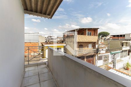 Casa à venda com 255m², 3 quartos e 2 vagas Casa à venda com 255m², 3 quartos e 2 vagasVaranda Suíte Casa 2