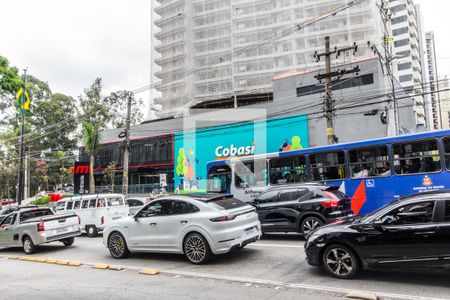 Apartamento à venda com 165m², 3 quartos e 2 vagasMercado