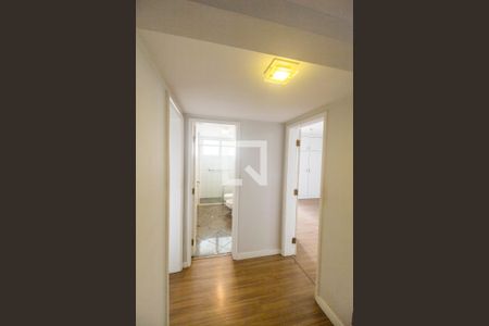 Apartamento à venda com 165m², 3 quartos e 2 vagasCorredor