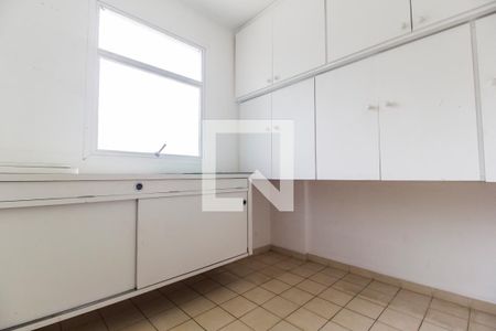 Apartamento à venda com 165m², 3 quartos e 2 vagasQuarto de Serviço