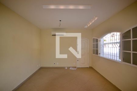 Sala de casa para alugar com 2 quartos, 127m² em Califórnia, Nova Iguaçu