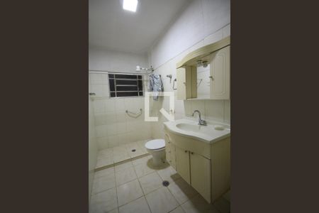 Casa à venda com 100m², 3 quartos e 4 vagas Casa à venda com 100m², 3 quartos e 4 vagasBanheiro