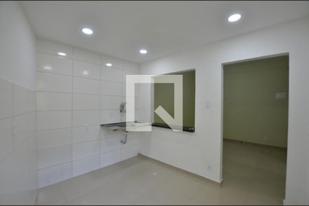 Cozinha de kitnet/studio para alugar com 1 quarto, 30m² em Penha Circular, Rio de Janeiro