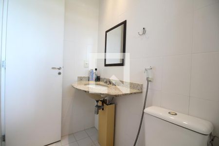 Apartamento à venda com 150m², 5 quartos e 3 vagasBanheiro da Suíte 1