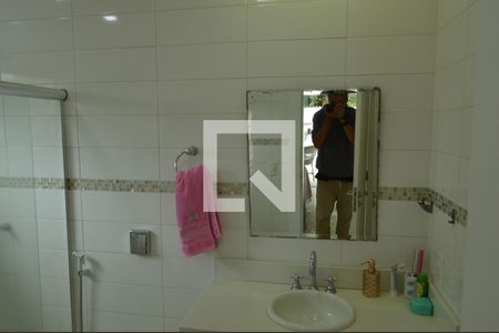 Casa à venda com 320m², 6 quartos e 5 vagas Casa à venda com 320m², 6 quartos e 5 vagasBanheiro da Suíte 3