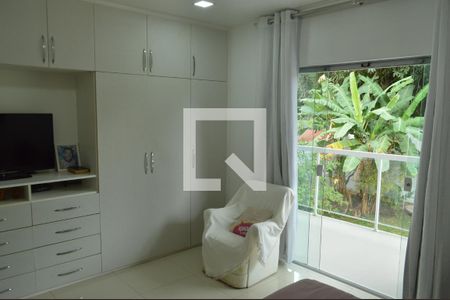 Casa à venda com 320m², 6 quartos e 5 vagas Casa à venda com 320m², 6 quartos e 5 vagasSuíte 3