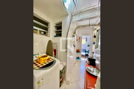 Apartamento à venda com 71m², 3 quartos e 1 vagaÁrea de Serviço