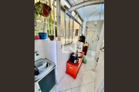 Apartamento à venda com 71m², 3 quartos e 1 vagaÁrea de Serviço