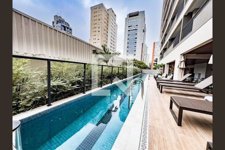 Apartamento à venda com 32m², 1 quarto e sem vagaÁrea comum - piscina 