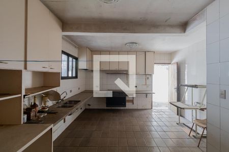 Casa à venda com 345m², 6 quartos e 6 vagasCasa 2 Cozinha