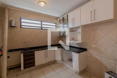 Casa à venda com 345m², 6 quartos e 6 vagasCozinha