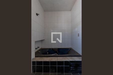 Casa à venda com 345m², 6 quartos e 6 vagasCasa 2 Banheiro