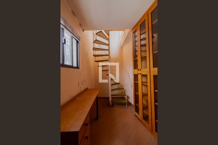 Casa à venda com 345m², 6 quartos e 6 vagasCasa 1 Escritório