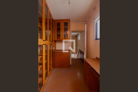 Casa à venda com 345m², 6 quartos e 6 vagasCasa 1 Escritório