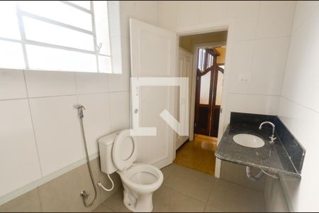 Casa à venda com 334m², 3 quartos e 1 vagaBanheiro