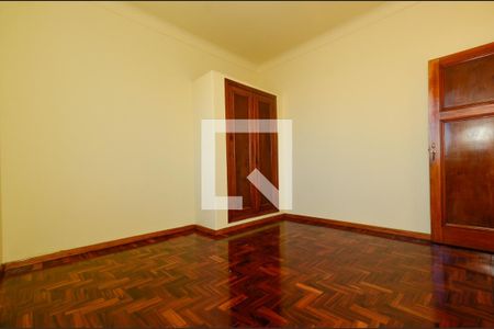 Casa à venda com 334m², 3 quartos e 1 vagaQuarto3