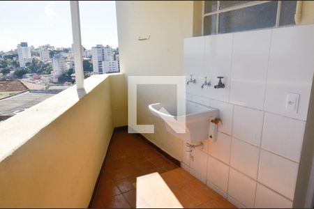 Casa à venda com 334m², 3 quartos e 1 vagaArea de serviço