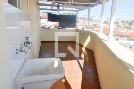 Casa à venda com 334m², 3 quartos e 1 vagaArea de serviço