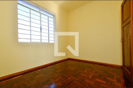 Casa à venda com 334m², 3 quartos e 1 vagaQuarto3