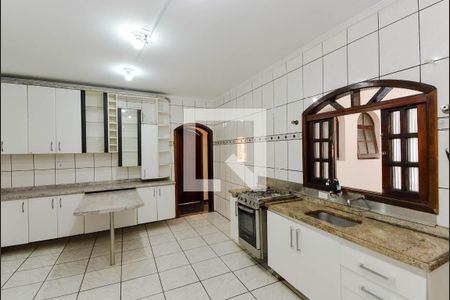 Casa à venda com 370m², 3 quartos e 2 vagasCozinha