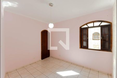 Casa à venda com 370m², 3 quartos e 2 vagasQuarto 2