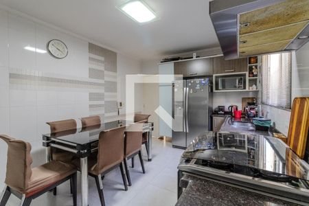 Casa à venda com 374m², 4 quartos e 3 vagasCozinha