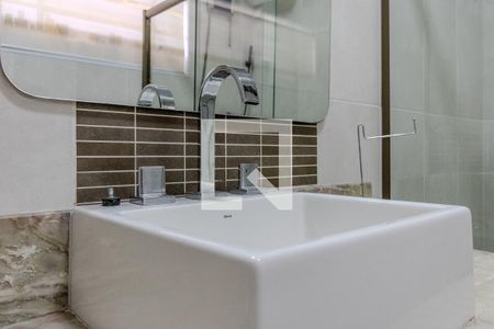 Casa à venda com 374m², 4 quartos e 3 vagasBanheiro