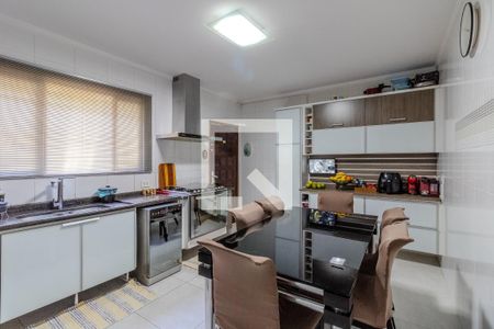 Casa à venda com 374m², 4 quartos e 3 vagasCozinha