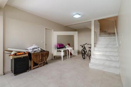 Casa à venda com 374m², 4 quartos e 3 vagasÁrea de Serviço