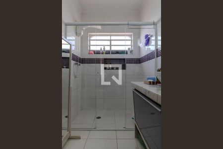 Casa à venda com 374m², 4 quartos e 3 vagasBanheiro da Suíte 1