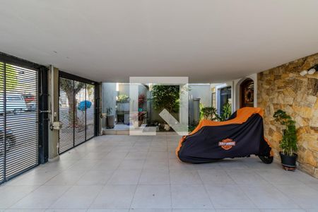 Casa à venda com 374m², 4 quartos e 3 vagasGaragem