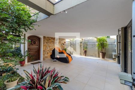 Casa à venda com 374m², 4 quartos e 3 vagasGaragem