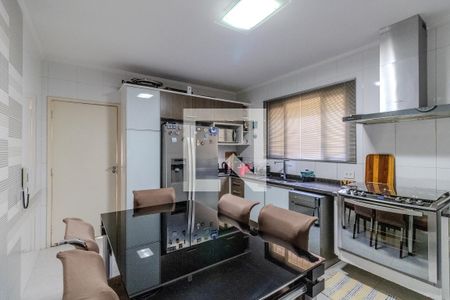 Casa à venda com 374m², 4 quartos e 3 vagasCozinha