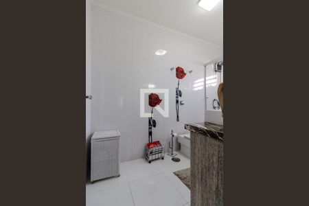 Casa à venda com 374m², 4 quartos e 3 vagasBanheiro da Suíte 2