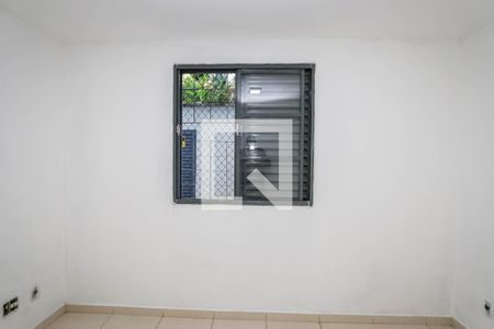 Quarto de apartamento para alugar com 2 quartos, 50m² em Jardim Mirna, Taboão da Serra