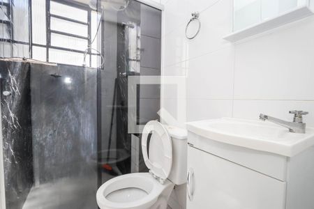 Banheiro de apartamento para alugar com 2 quartos, 50m² em Jardim Mirna, Taboão da Serra