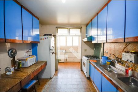 Apartamento à venda com 220m², 4 quartos e 2 vagasCozinha