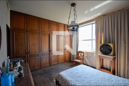 Apartamento à venda com 220m², 4 quartos e 2 vagasSuíte 2