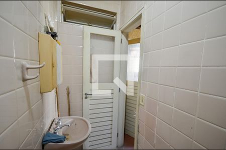 Apartamento à venda com 220m², 4 quartos e 2 vagasBanheiro de serviço