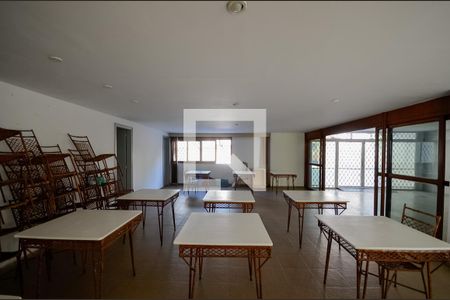 Apartamento à venda com 220m², 4 quartos e 2 vagasÁrea comum - Salão de festas