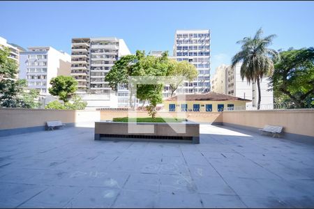 Apartamento à venda com 220m², 4 quartos e 2 vagasÁrea comum - Playground