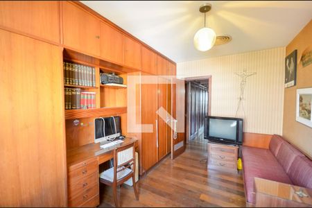 Apartamento à venda com 220m², 4 quartos e 2 vagasQuarto 2