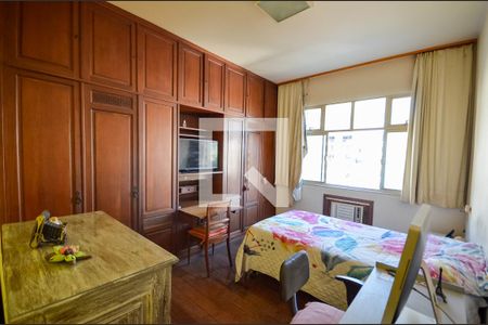 Apartamento à venda com 220m², 4 quartos e 2 vagasSuíte 1