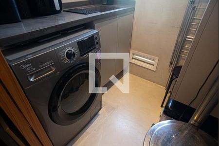 Apartamento à venda com 77m², 3 quartos e 1 vagaÁrea de Serviço