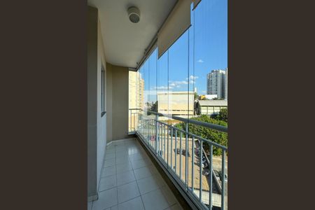 Varanda de apartamento para alugar com 3 quartos, 79m² em Jardim Tupanci, Barueri