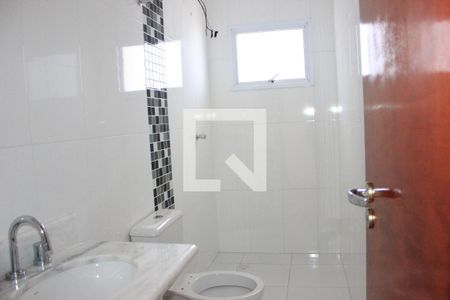 Banheiro 1 de casa para alugar com 2 quartos, 73m² em Jardim Santa Clara, Guarulhos