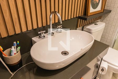 Apartamento à venda com 70m², 2 quartos e 1 vaga Apartamento à venda com 70m², 2 quartos e 1 vagaBanheiro Social